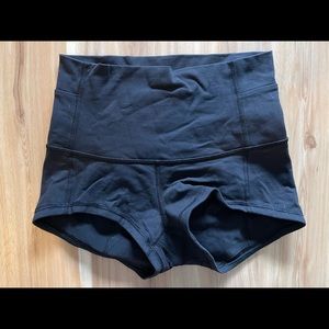Lululemon short